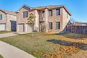 10628 Winding Passage Way, Fort Worth, TX 76131 - Photo 2