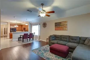 708 Creekside Dr, Little Elm, TX 75068 - Photo 6