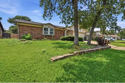 3708 Bordeaux Court, Arlington, TX 76016 - Photo 2