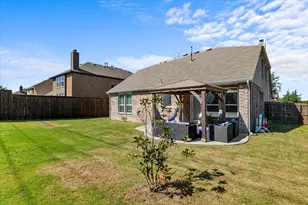 1105 Freesia Dr, Little Elm, TX 75068 - Photo 32