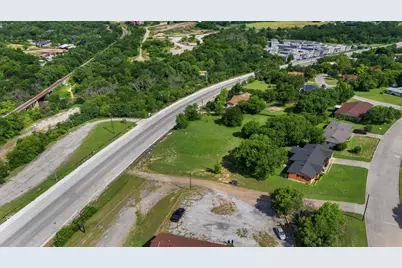 4528 Rolling Hills Drive, Fort Worth, TX 76119 - Photo 10