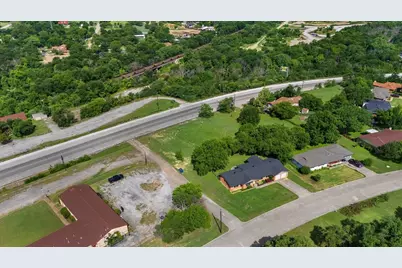 4528 Rolling Hills Drive, Fort Worth, TX 76119 - Photo 4