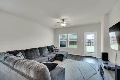 610 Hemingway Lane, Lowry Crossing, TX 75069 - Photo 6
