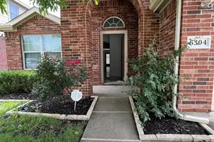 6304 Spring Ranch Dr, Fort Worth, TX 76179 - Photo 2