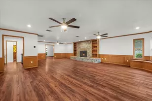 1904 Meadow Glen, Irving, TX 75060 - Photo 10
