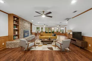 1904 Meadow Glen, Irving, TX 75060 - Photo 20