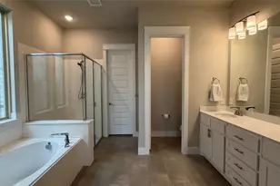 912 Fallbrook Ave, Denton, TX 76210 - Photo 10