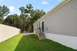 229 Forest Ln Dr, Mabank, TX 75156 - Photo 18