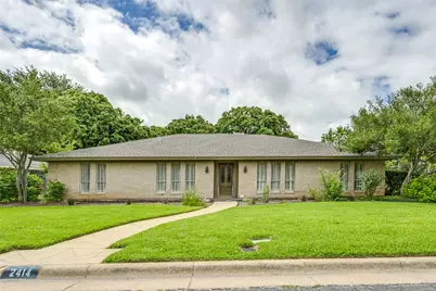2414 Lakeview Circle, Arlington, TX 76013 - Photo 2
