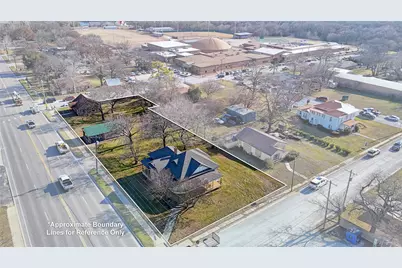 400 S Broad Street, Saint Jo, TX 76265 - Photo 1