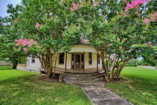 400 S Broad St, Saint Jo, TX 76265 - Photo 4
