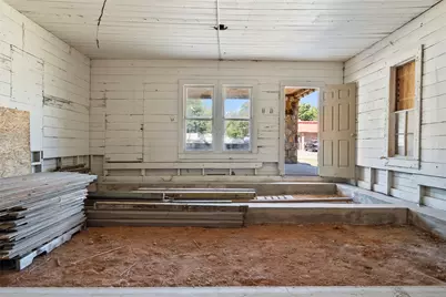400 S Broad Street, Saint Jo, TX 76265 - Photo 8