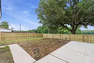 6422 Faircove Cir, Garland, TX 75043 - Photo 26