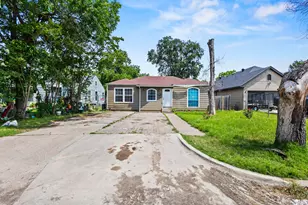 2006 Fort Worth St, Grand Prairie, TX 75050 - Photo 2