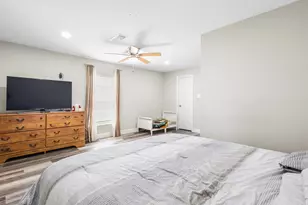 2006 Fort Worth St, Grand Prairie, TX 75050 - Photo 10