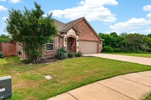 2129 Megan Creek Dr, Little Elm, TX 75068 - Photo 2