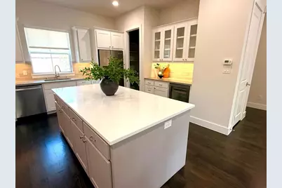 7700 Eastern Avenue #401, Dallas, TX 75209 - Photo 10
