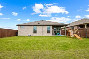 1927 Jackson St, Cleburne, TX 76033 - Photo 26