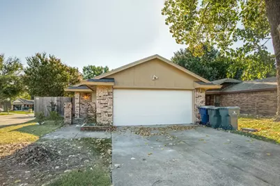 5102 Lakeridge Court, Garland, TX 75043 - Photo 2