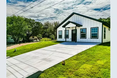 4315 Mountain Hollow Drive, Granbury, TX 76048 - Photo 2