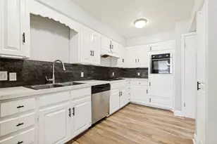 14372 Haymeadow Cir, Dallas, TX 75254 - Photo 14
