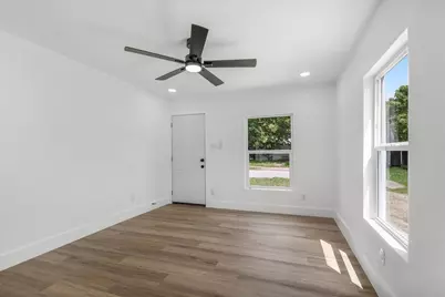 1808 Glenmore Avenue, Fort Worth, TX 76102 - Photo 10