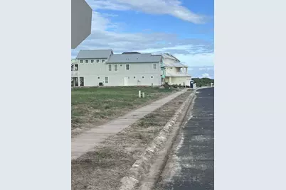 134 China Beach Drive, Corpus Christi, TX 78373 - Photo 2