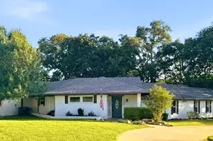 2208 Turtle Creek Dr, Sherman, TX 75092 - Photo 2