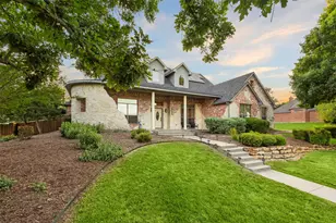 105 Country Ridge Ct, Red Oak, TX 75154 - Photo 2