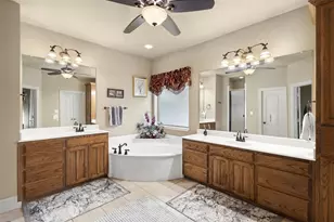 105 Country Ridge Ct, Red Oak, TX 75154 - Photo 22