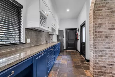 404 Charleston Park Drive, Woodway, TX 76712 - Photo 14