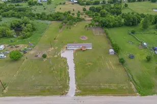 18035 Brookfield Dr, Justin, TX 76247 - Photo 22