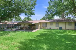 3411 Lakeview Dr, Grapevine, TX 76051 - Photo 8