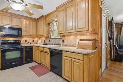3411 Lakeview Drive, Grapevine, TX 76051 - Photo 12