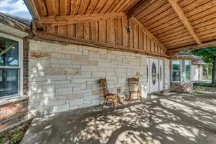 3130 Oak Trail Dr, Granbury, TX 76048 - Photo 4