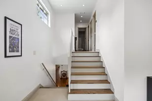 9261 Meadowglen Dr, Dallas, TX 75238 - Photo 28