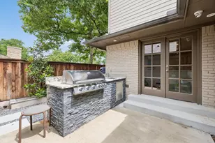 9261 Meadowglen Dr, Dallas, TX 75238 - Photo 38