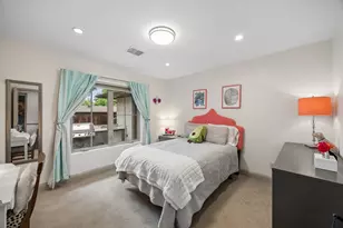 9261 Meadowglen Dr, Dallas, TX 75238 - Photo 10