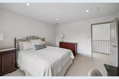 9261 Meadowglen Drive, Dallas, TX 75238 - Photo 32