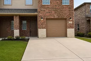 320 Woodgrove Dr, Little Elm, TX 75068 - Photo 2