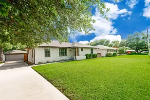 2952 Randy Ln, Farmers Branch, TX 75234 - Photo 2