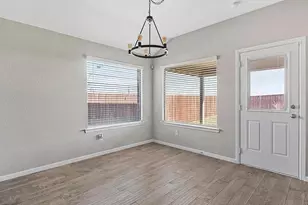9805 Summerton Dr, Fort Worth, TX 76108 - Photo 6