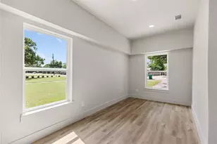 502 W 6th St, McGregor, TX 76657 - Photo 24