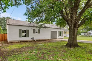 502 W 6th St, McGregor, TX 76657 - Photo 16
