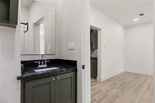 502 W 6th St, McGregor, TX 76657 - Photo 2