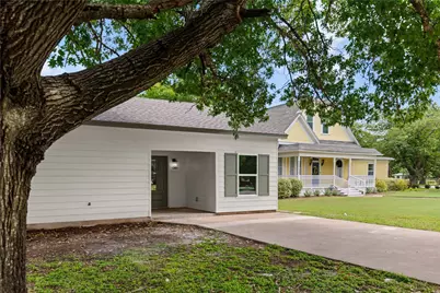 502 W 6th Street, McGregor, TX 76657 - Photo 18