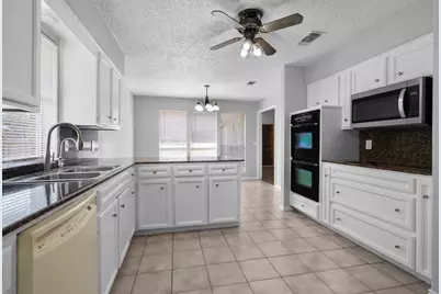 2223 Woodcreek #B, Carrollton, TX 75006 - Photo 12