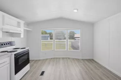 902 Flamingo, Granbury, TX 76049 - Photo 10