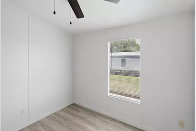 902 Flamingo, Granbury, TX 76049 - Photo 16