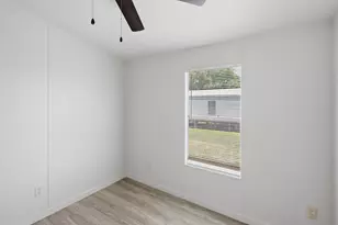 902 Flamingo, Granbury, TX 76049 - Photo 16